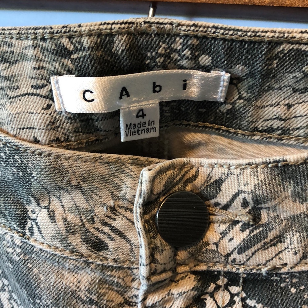 Cabi Snake Skin Print Jeans Sz4 View 3